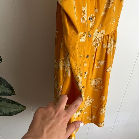 Madewell Silk Fleur Bow Back Dress in Butterfly Garden - Picture 3 of 4